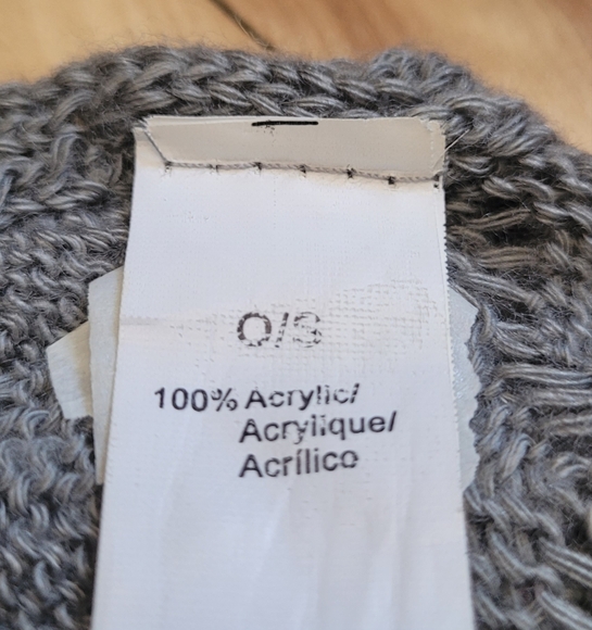 An Ardene Grey beret - Picture 7 of 9